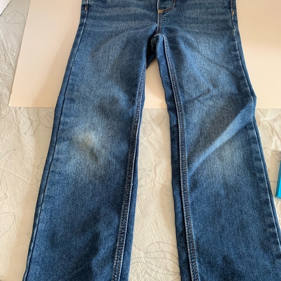 Old Navy Size 5A blue jeans with elastic waist band. - Picture 1 of 6